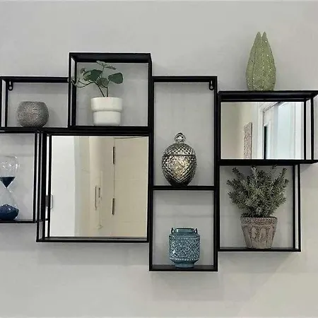 Xvi Morales & Arnal Lejlighed